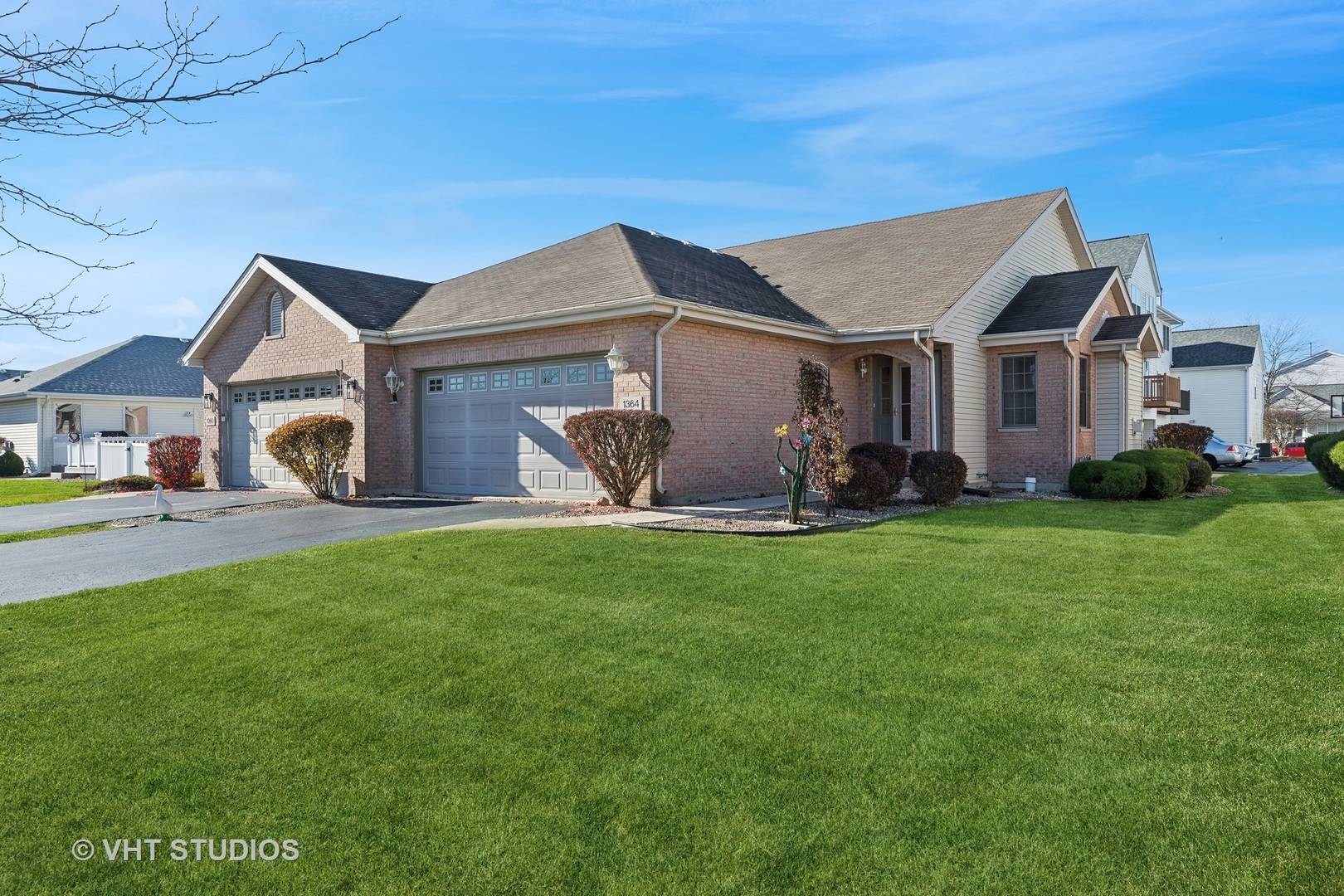 Beecher, IL 60401,1364 Trailside DR