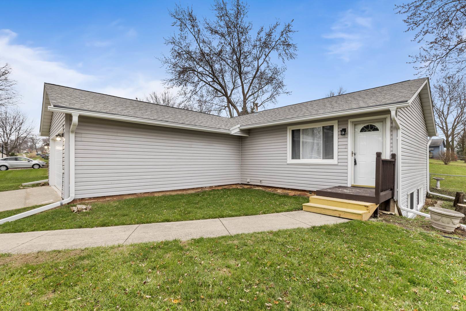 Loves Park, IL 61111,4207 APPLEWOOD LN