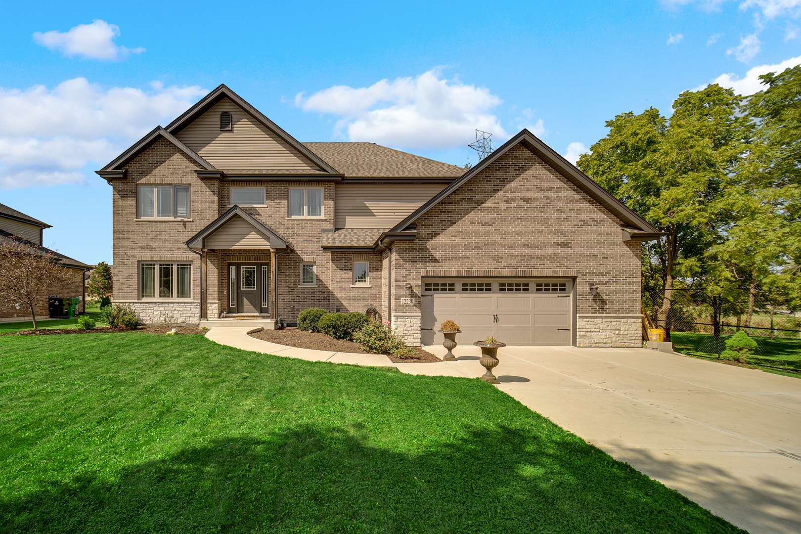 Homer Glen, IL 60491,12230 Silver Maple DR