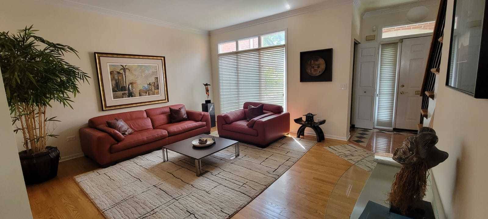 Chicago, IL 60646,4218 W Thorndale AVE
