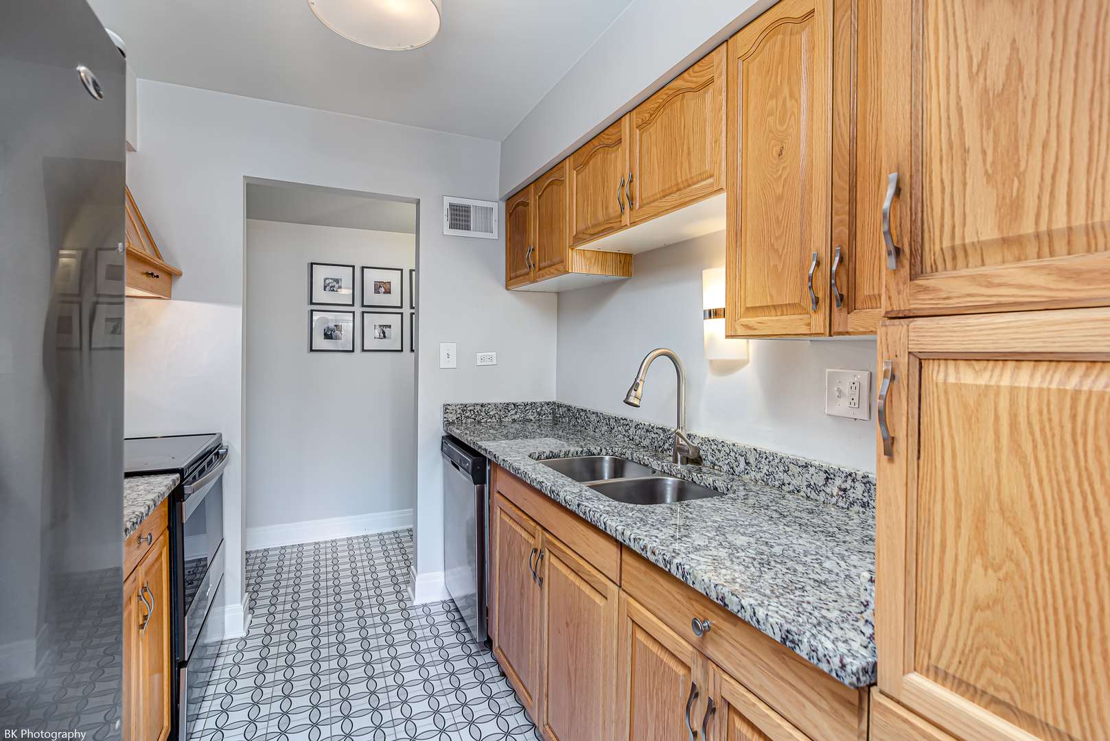 Crestwood, IL 60418,5704 W 128th ST #1C