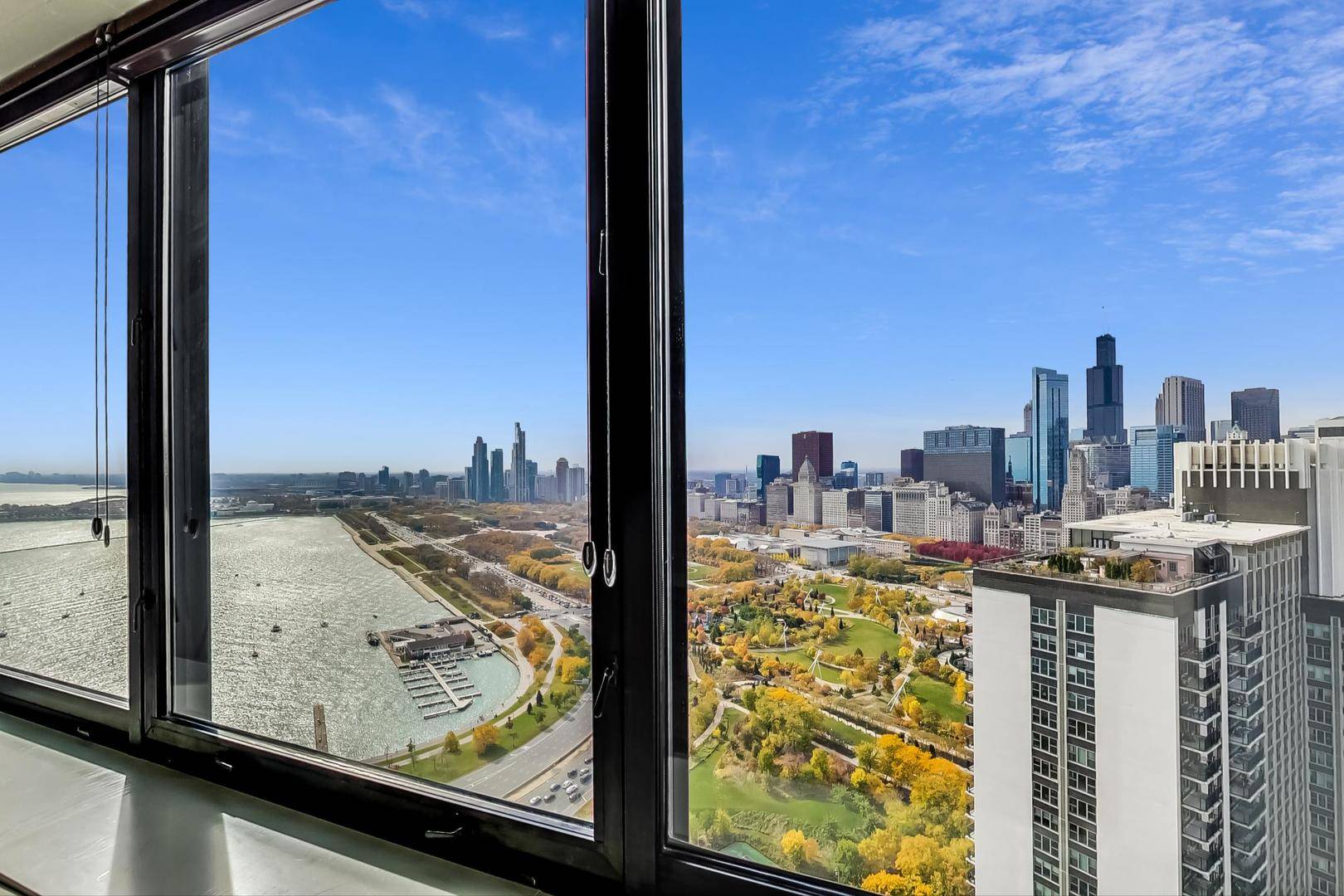 Chicago, IL 60601,155 N HARBOR DR #4003