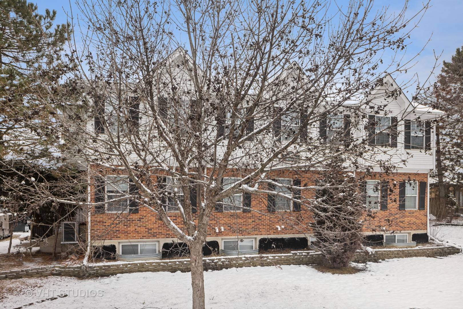 Winfield, IL 60190,27w130 Roosevelt RD