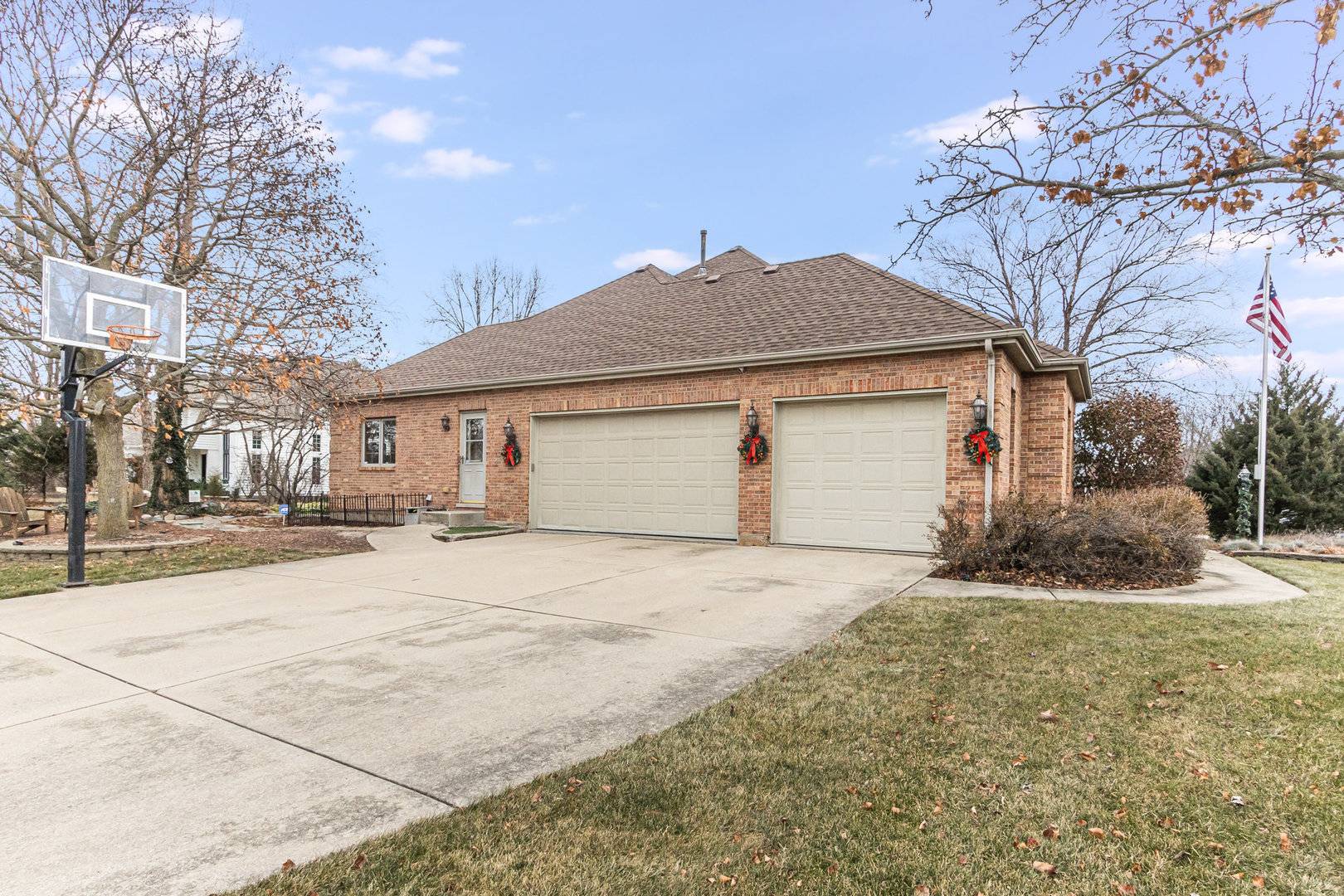 Naperville, IL 60565,319 Senna CT