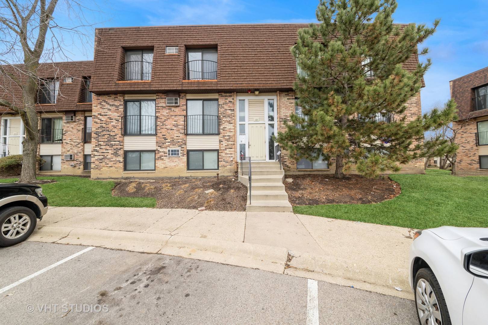 Glendale Heights, IL 60139,164 Waters Edge DR #302