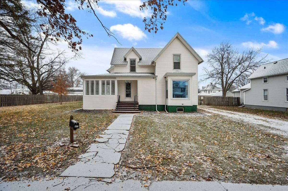 Paxton, IL 60957,427 E Orleans ST