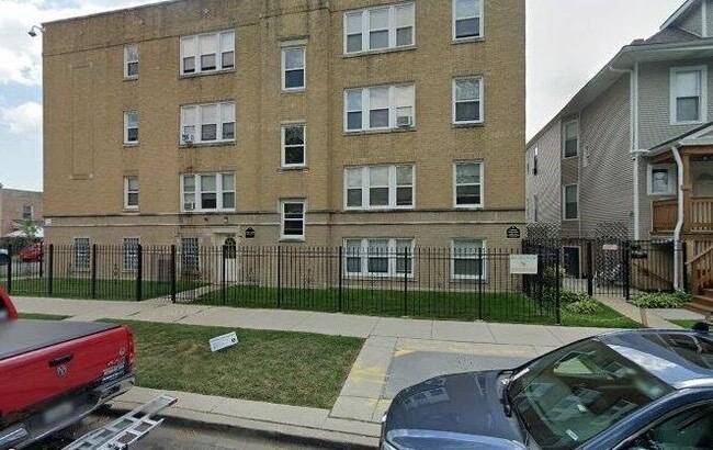 Chicago, IL 60639,4305 W Palmer ST #3