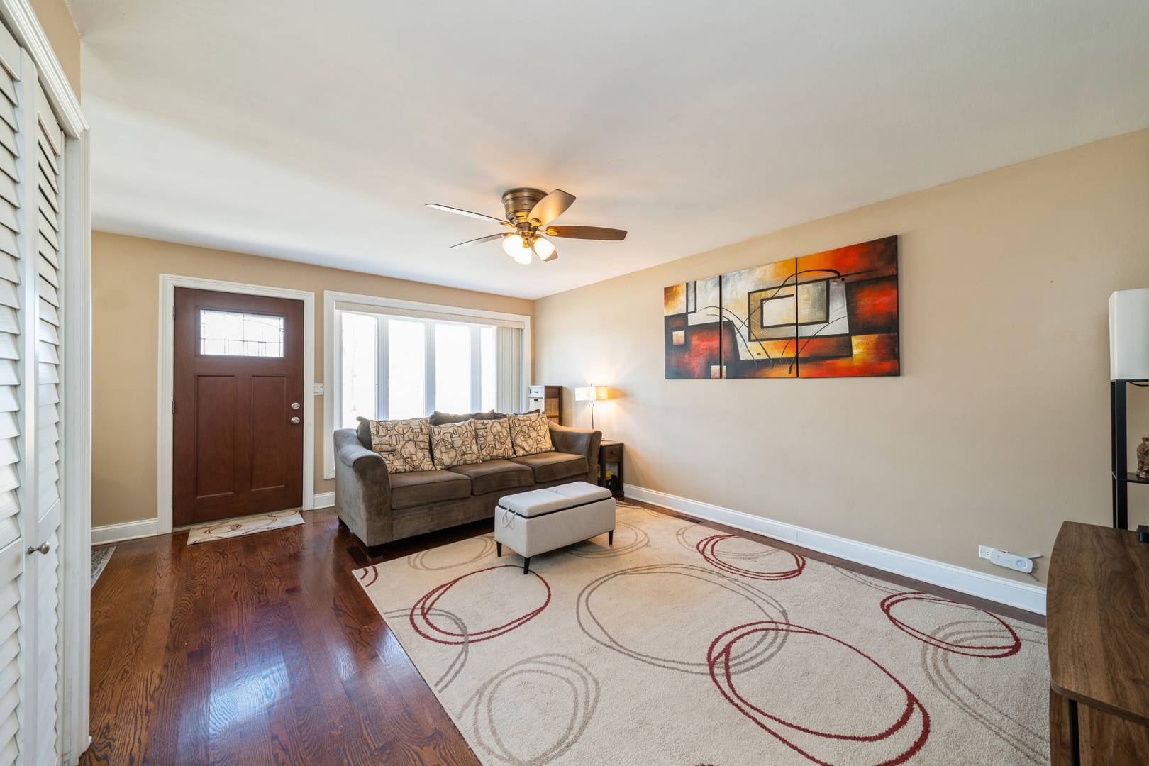 Arlington Heights, IL 60004,524 W Ridge CT
