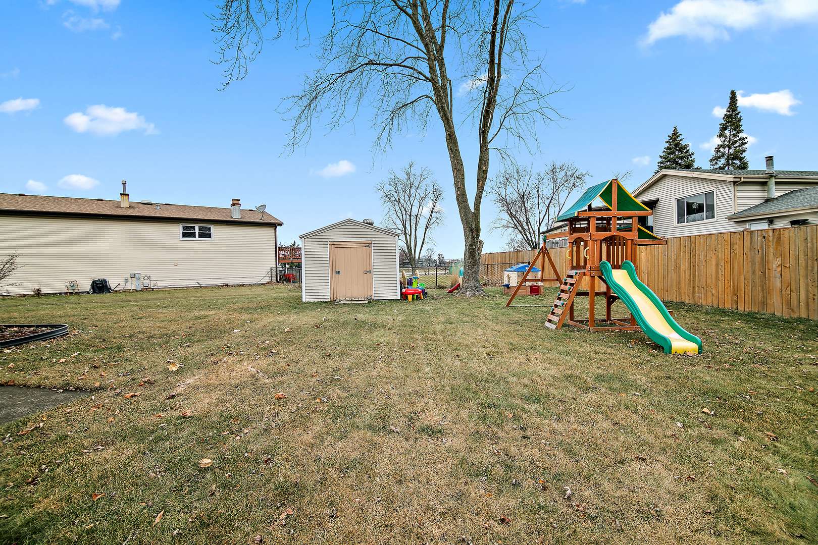 Frankfort, IL 60423,7426 W Hawthorne LN