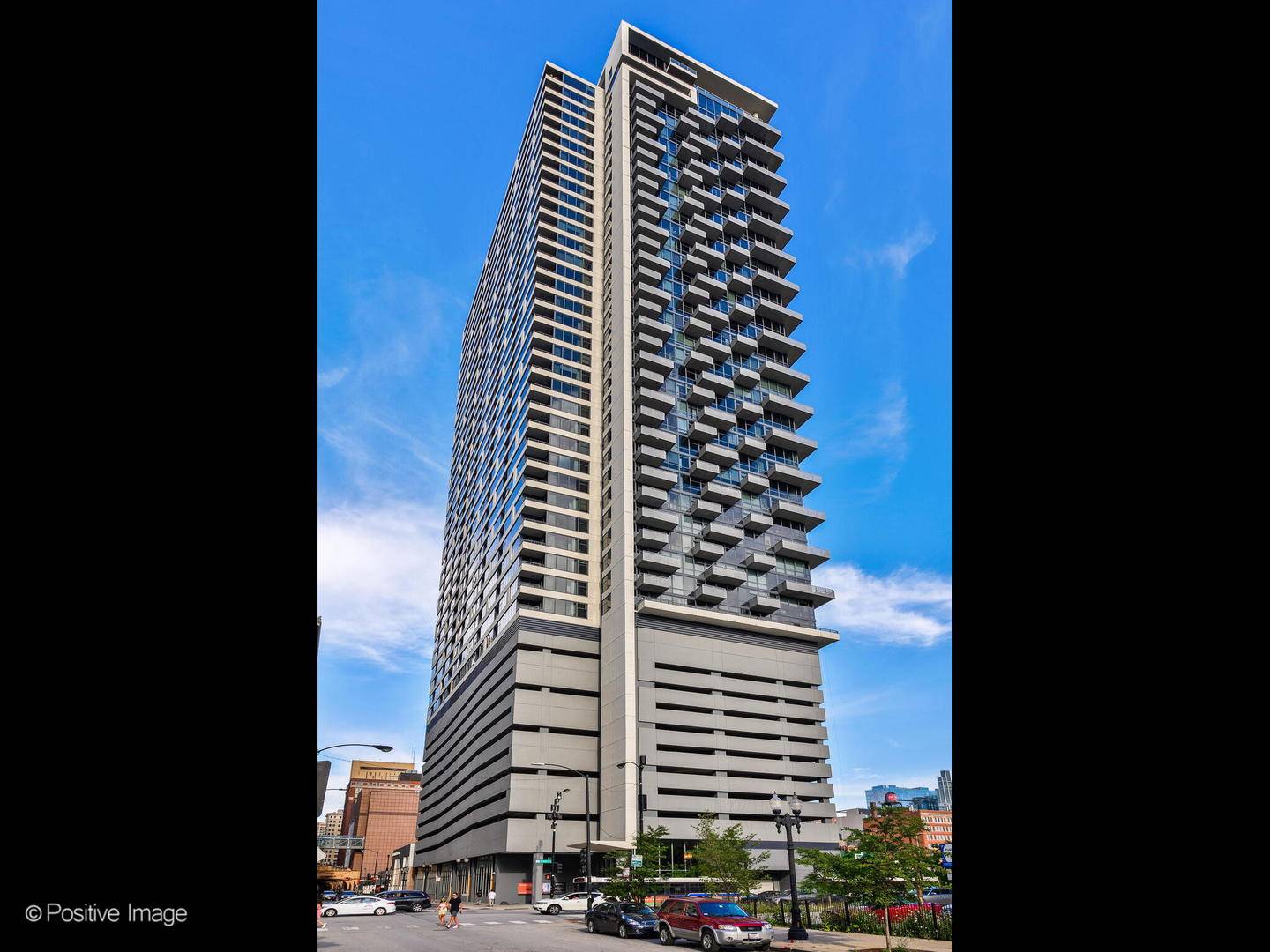 Chicago, IL 60607,235 W VAN BUREN ST #1409