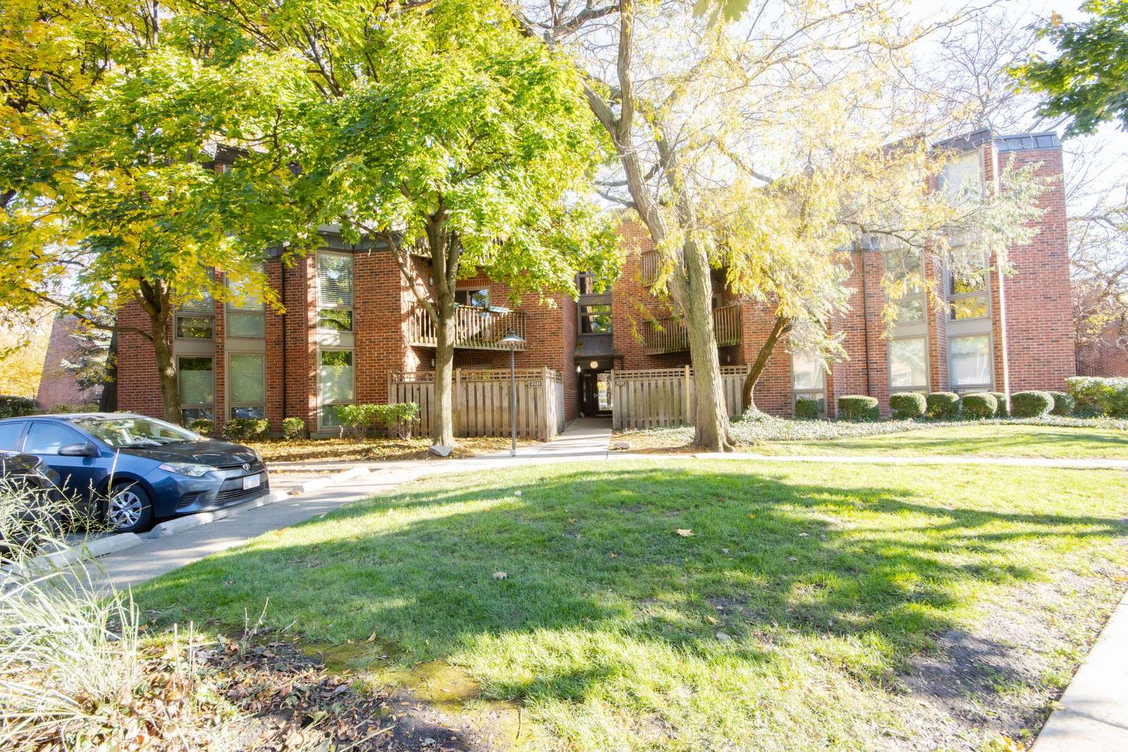 Chicago, IL 60614,2131 N Larrabee ST #6104