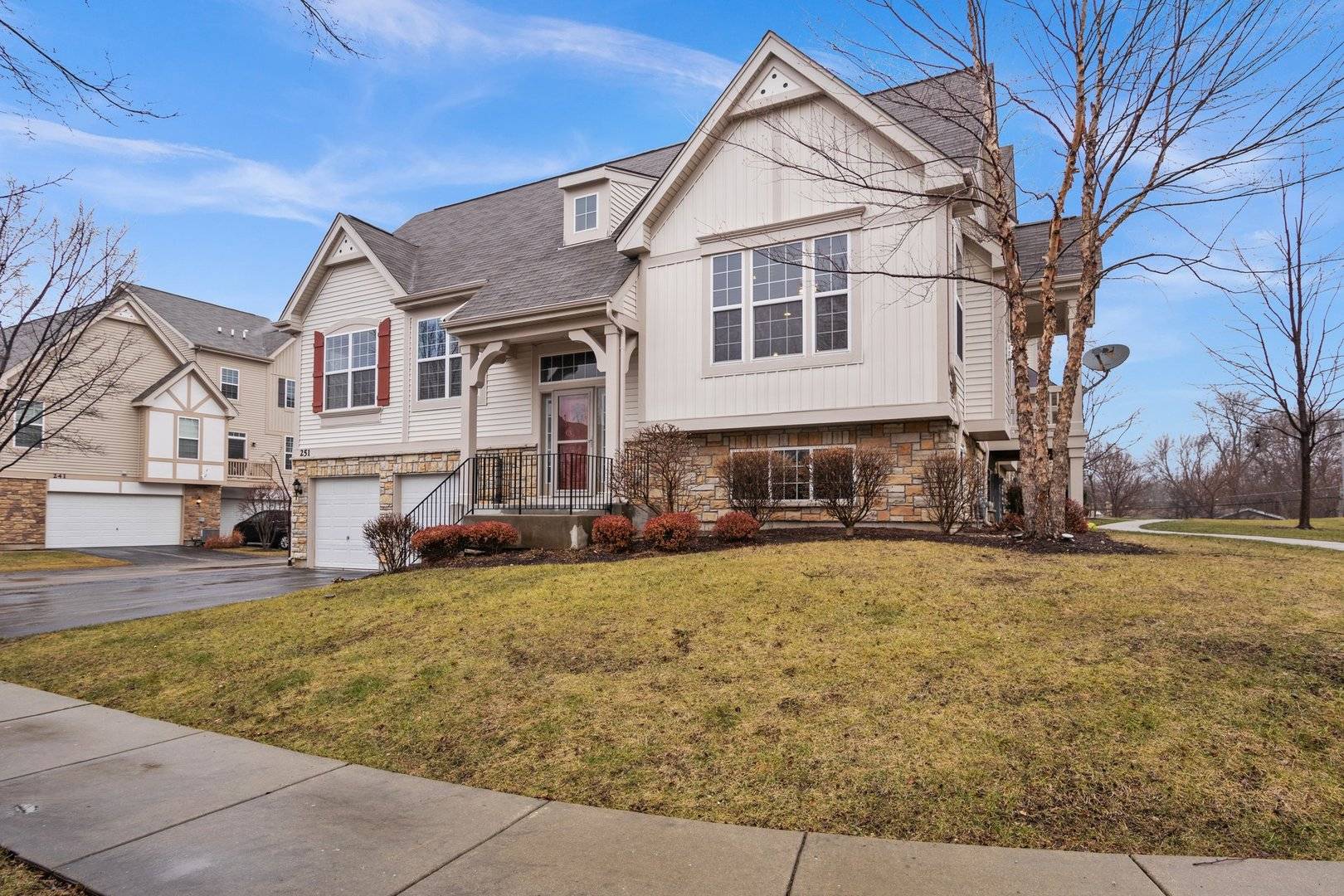 Carol Stream, IL 60188,251 Bennett DR