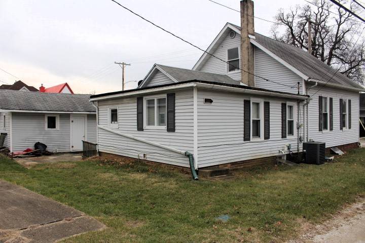 Clinton, IL 61727,216 S Grant ST