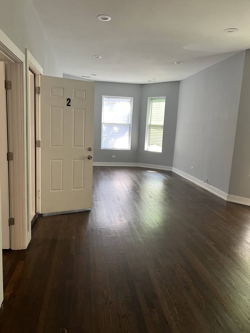 Chicago, IL 60621,Address not disclosed