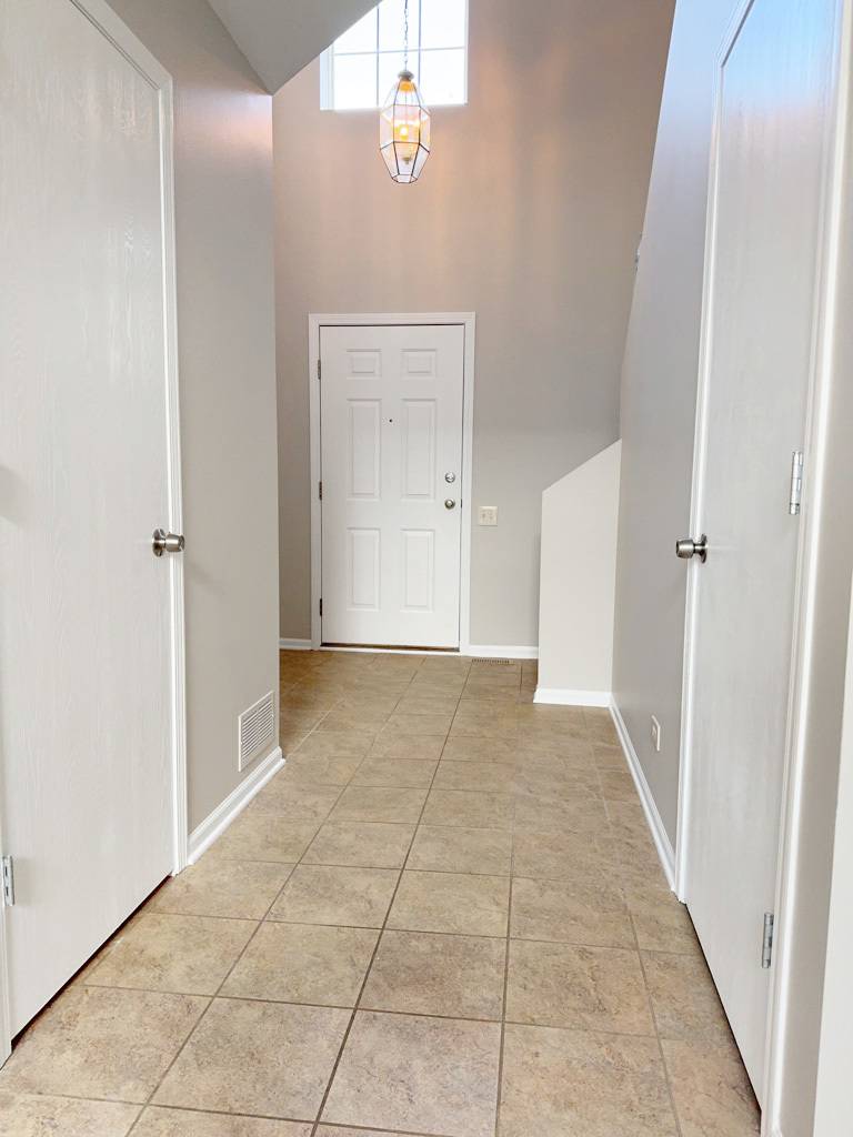 Crystal Lake, IL 60014,731 Savannah LN