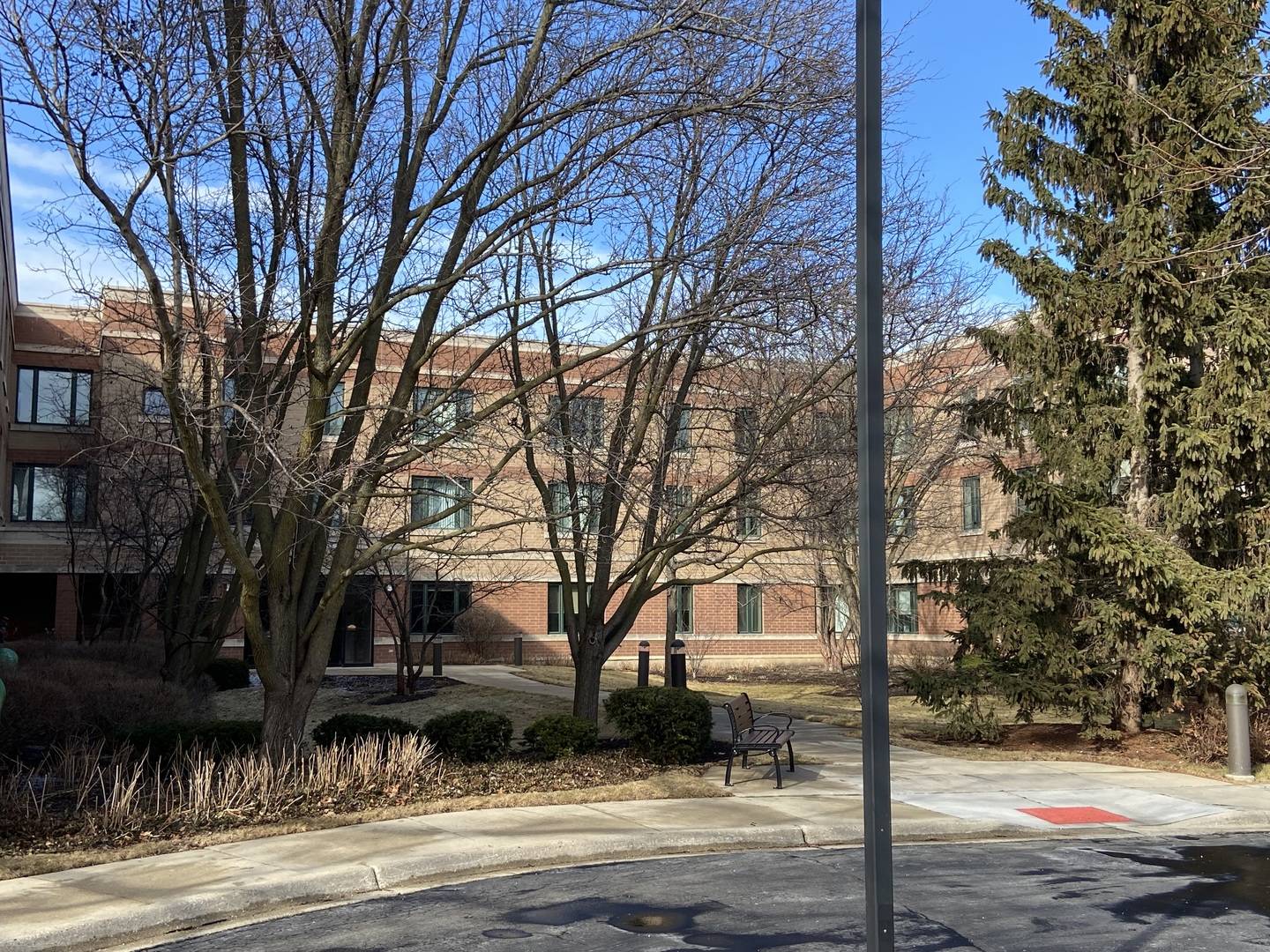 Highland Park, IL 60035,891 Central AVE #219