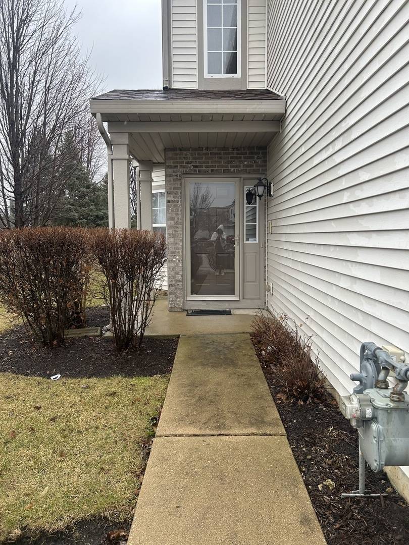 Montgomery, IL 60538,1832 Candlelight CIR #1832
