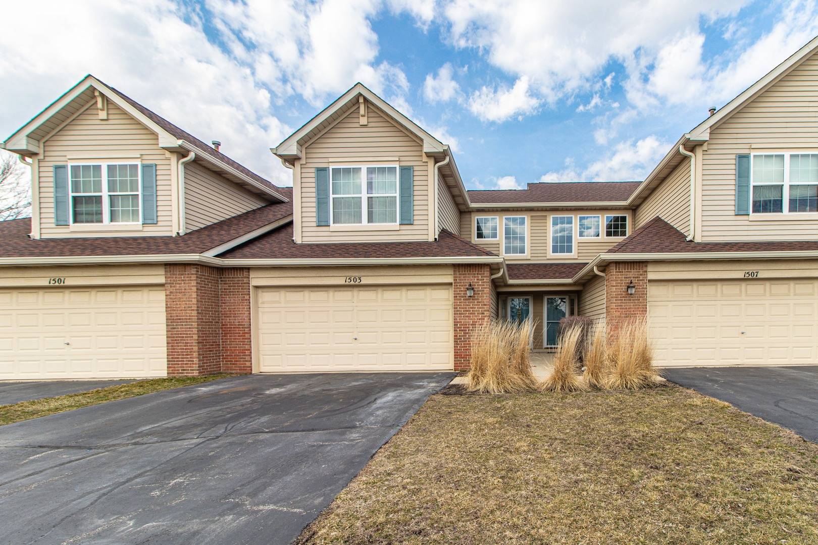 Waukegan, IL 60085,1503 S Candlestick WAY