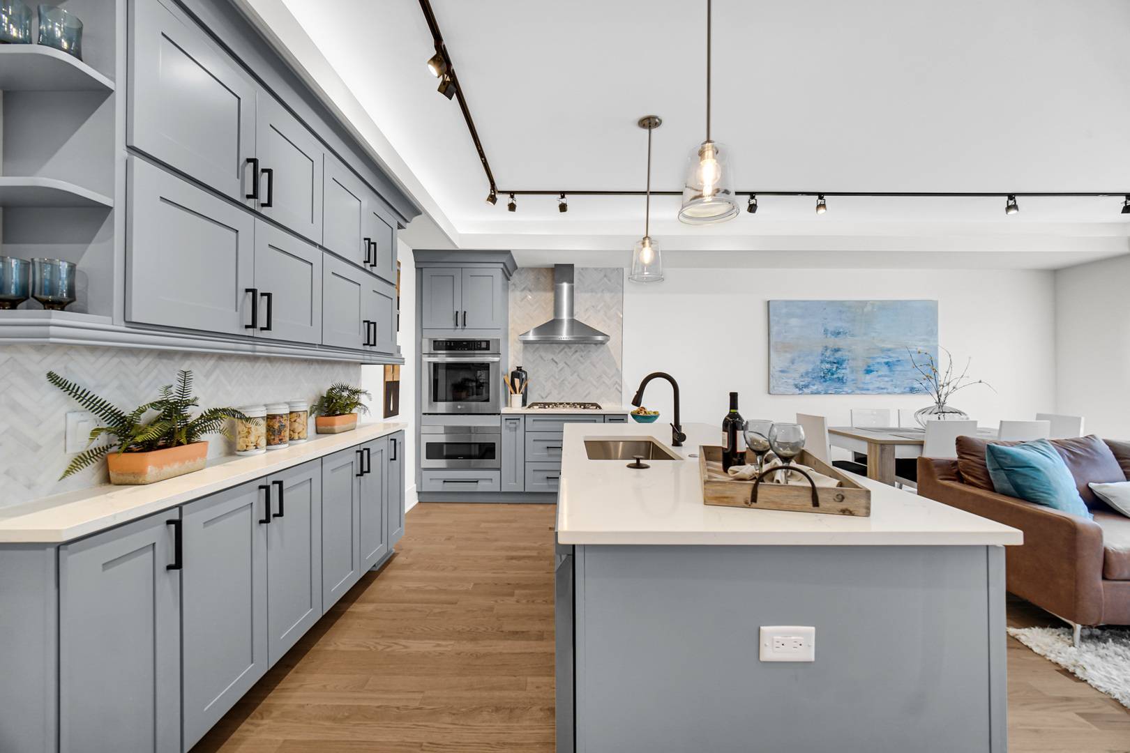 Chicago, IL 60616,3105 S Giles AVE #3S