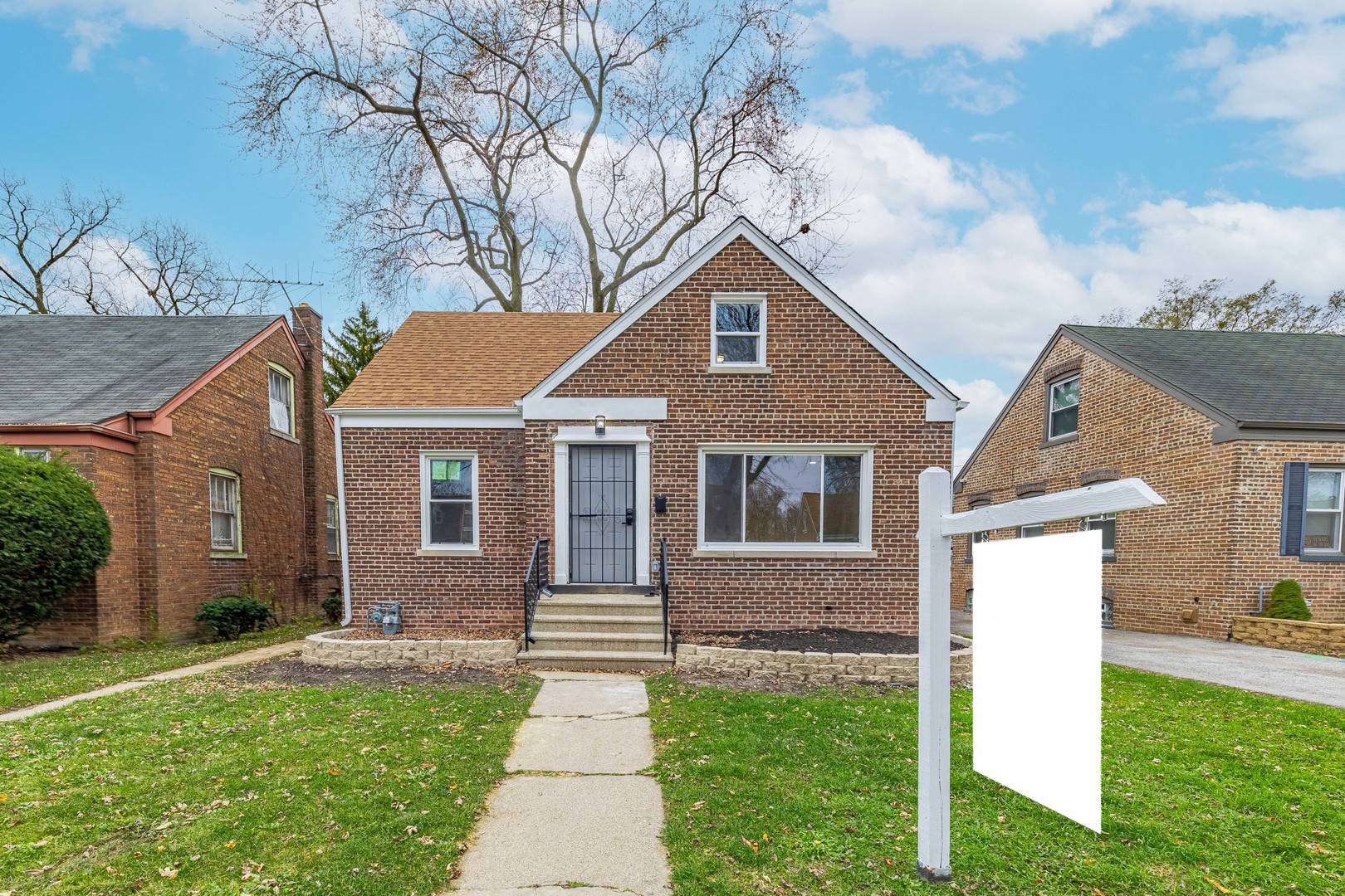 Dolton, IL 60419,229 E 142nd PL