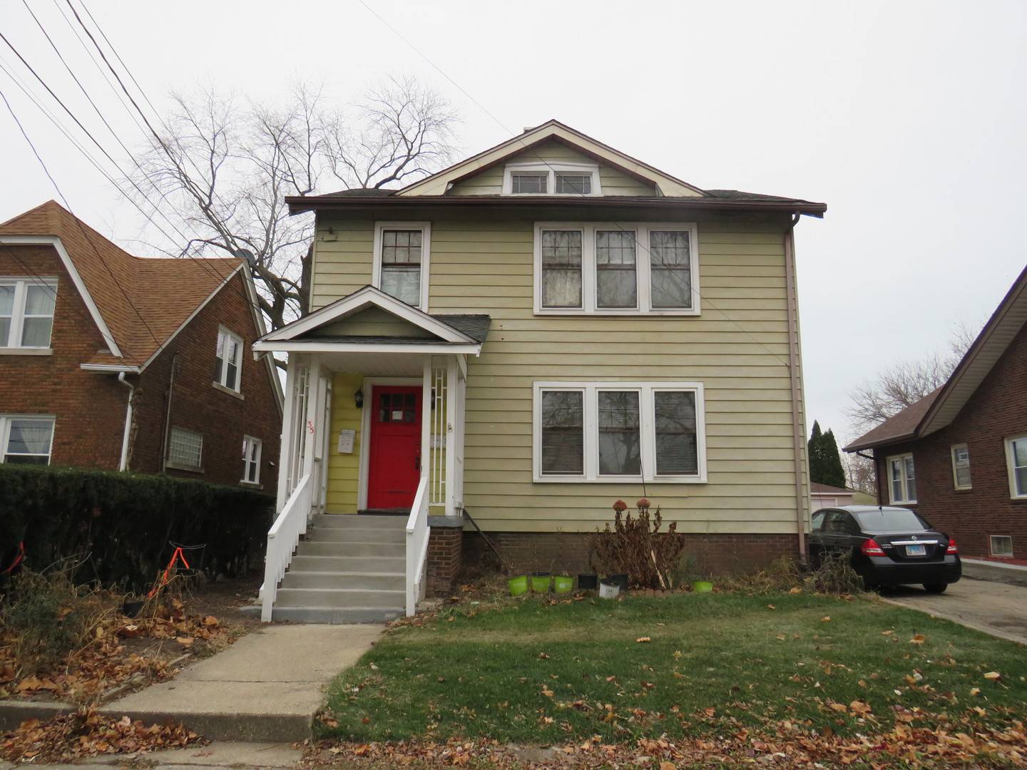 Waukegan, IL 60085,35 Philippa AVE