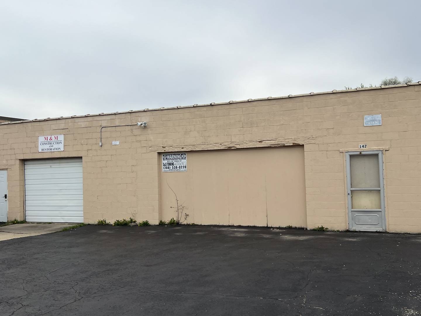 Villa Park, IL 60181,142 W Home AVE W