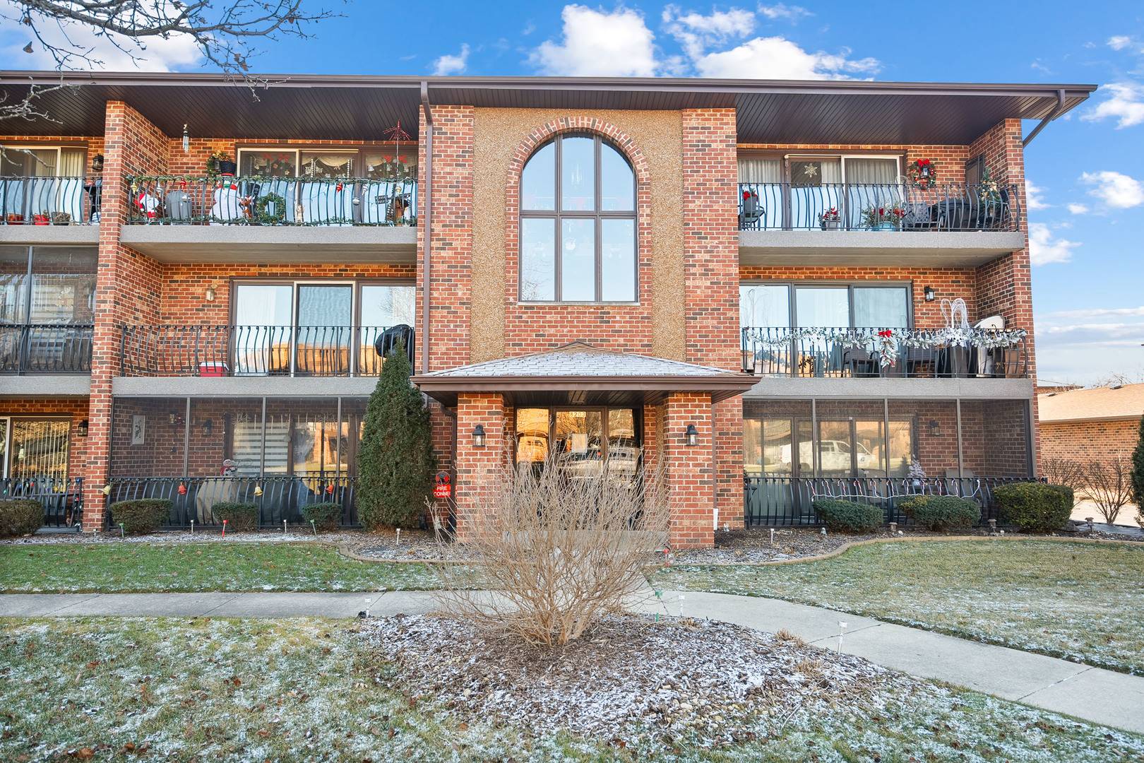 Palos Hills, IL 60465,8203 W COBBLESTONE DR #2A