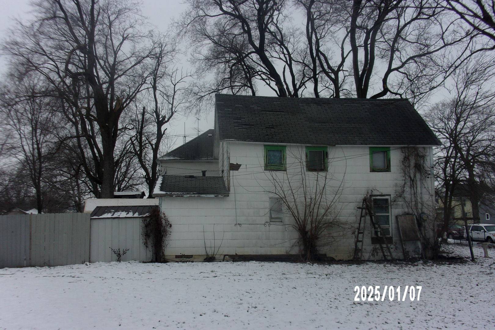 Hoopeston, IL 60942,843 E SEMINARY ST