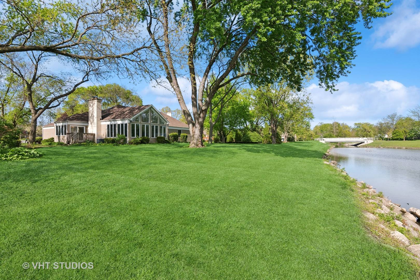 Wheaton, IL 60189,1490 Briar CV