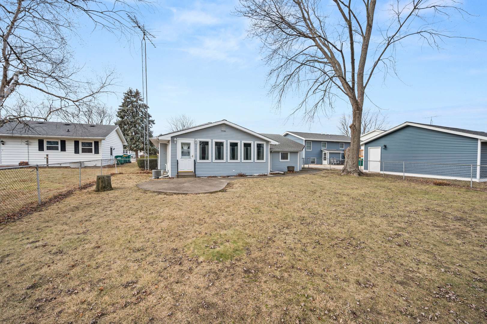 Sycamore, IL 60178,1624 Maness CT