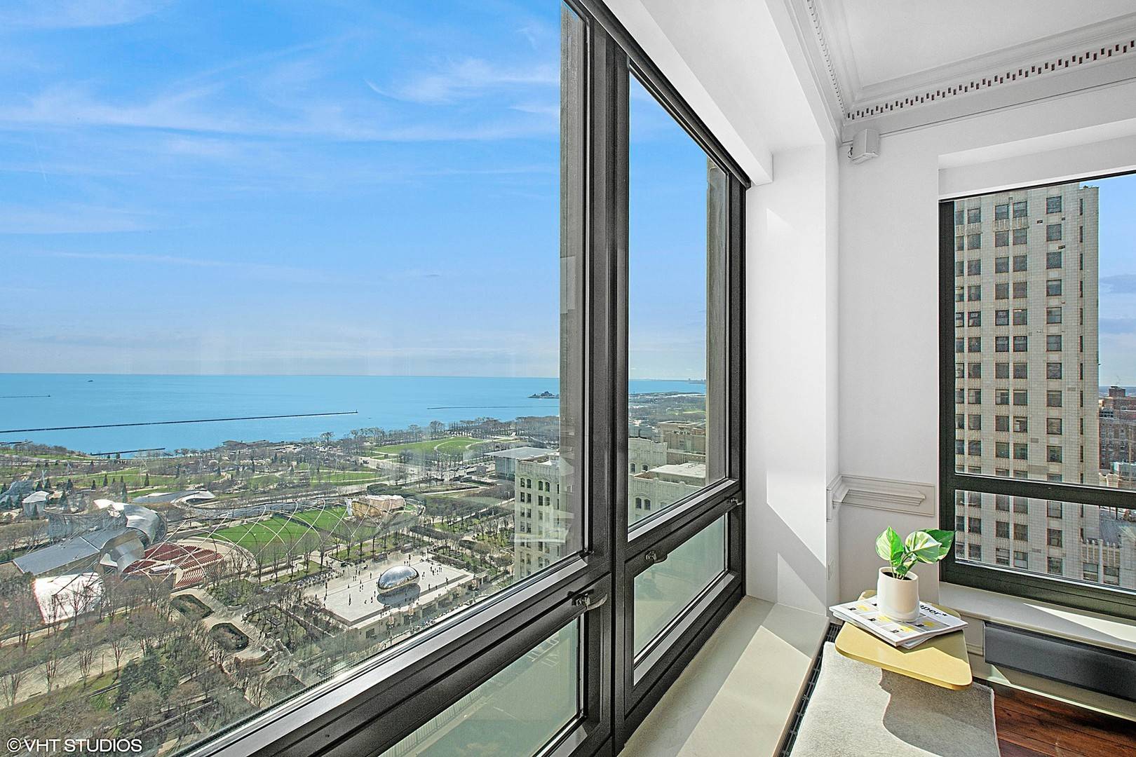 Chicago, IL 60602,130 N Garland CT #3204