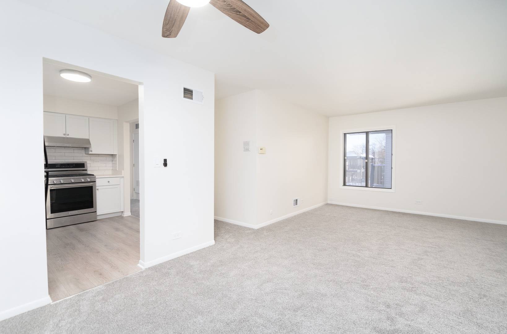 Downers Grove, IL 60516,7401 Blackburn AVE #205