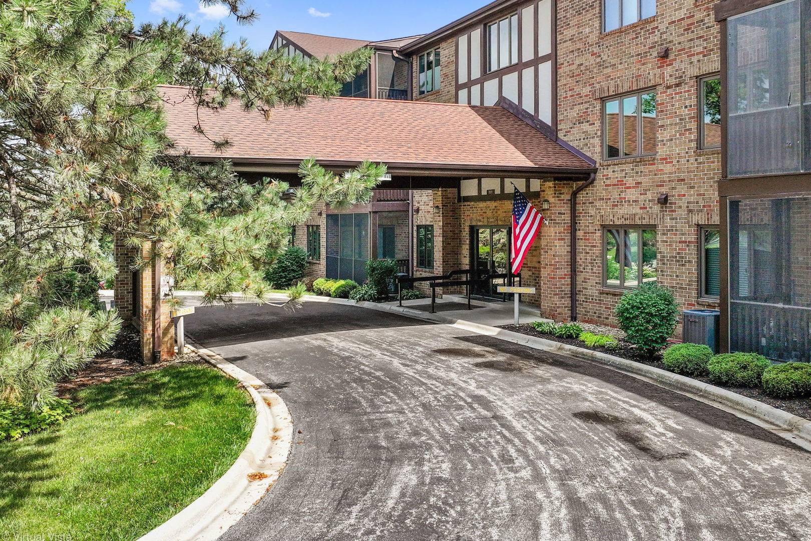 Palos Heights, IL 60463,7800 W Foresthill LN #206