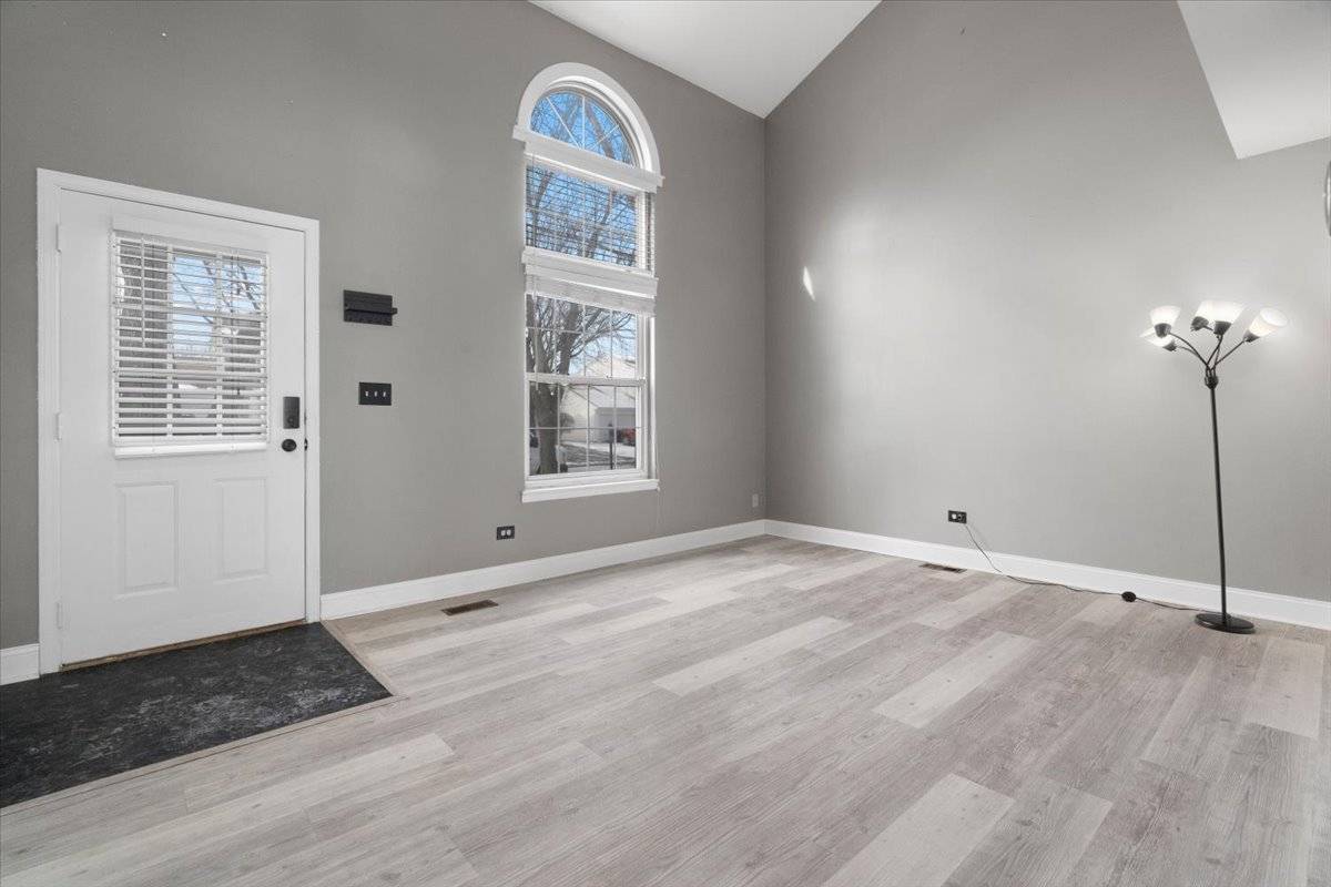 Island Lake, IL 60042,3022 Max CT