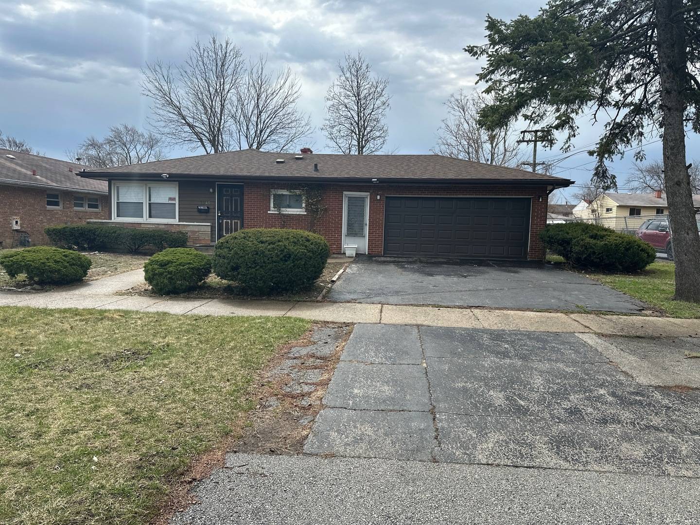 Markham, IL 60428,1945 W 163rd ST