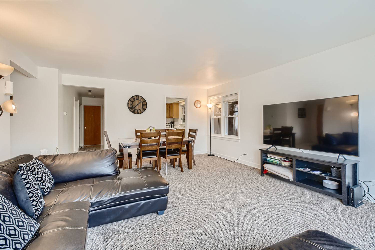 Skokie, IL 60077,9043 Skokie BLVD