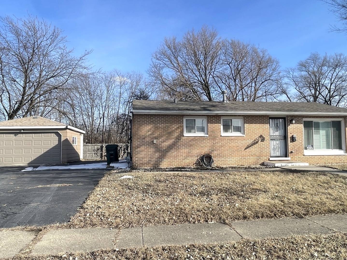 Markham, IL 60428,2758 Oxford DR