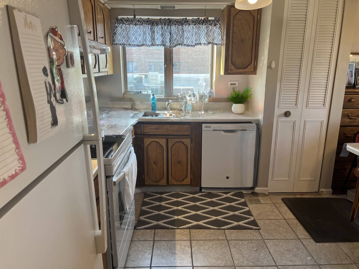 Elmwood Park, IL 60707,7904 W North AVE #407E