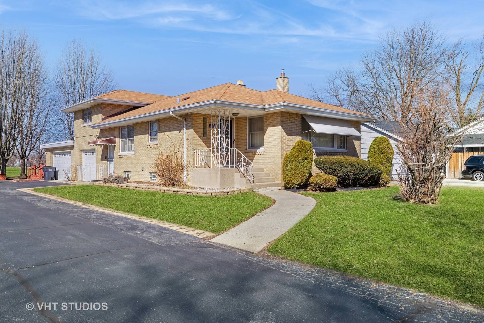 South Holland, IL 60473,15554 State ST