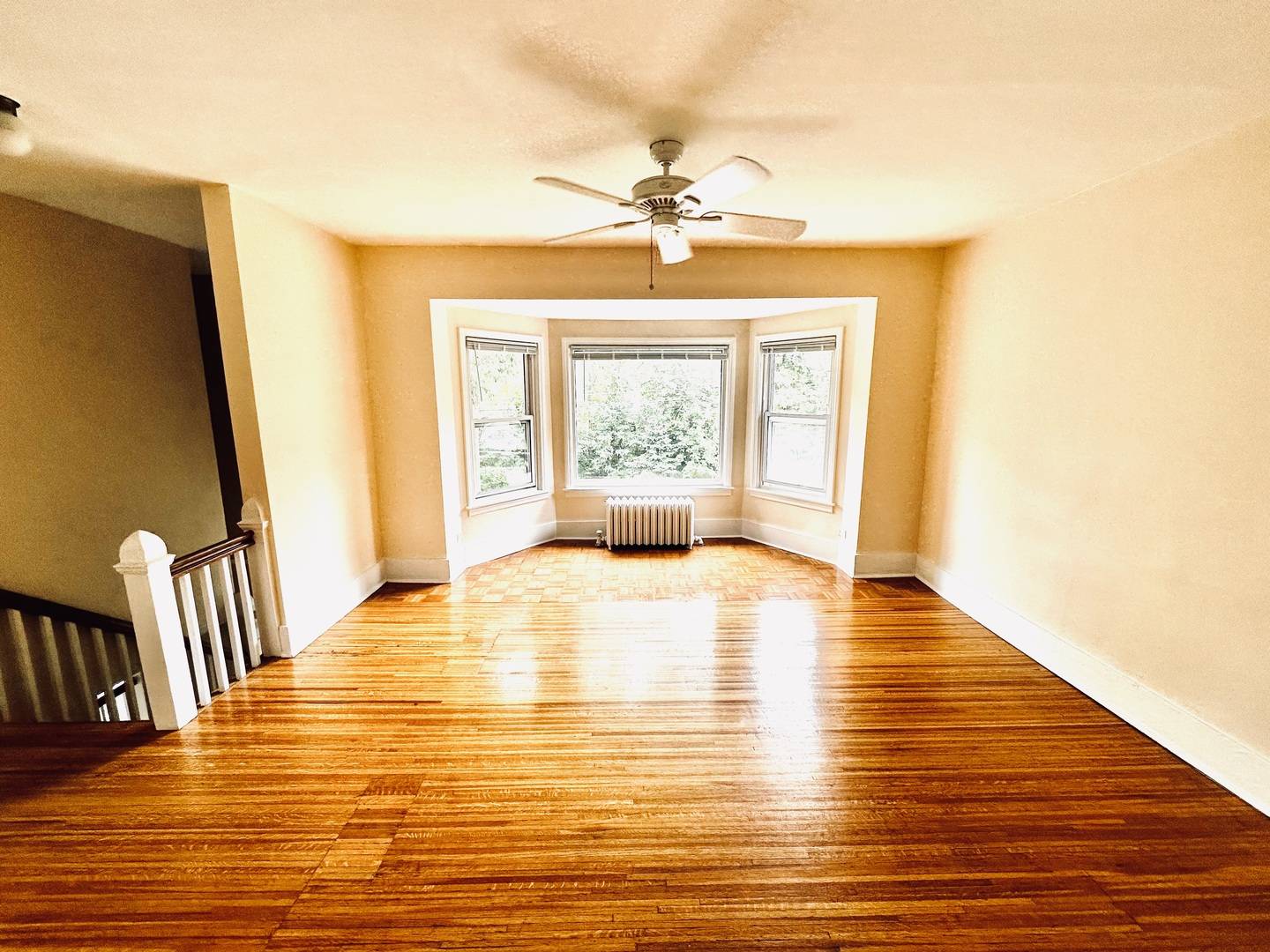 Riverside, IL 60546,8 West AVE