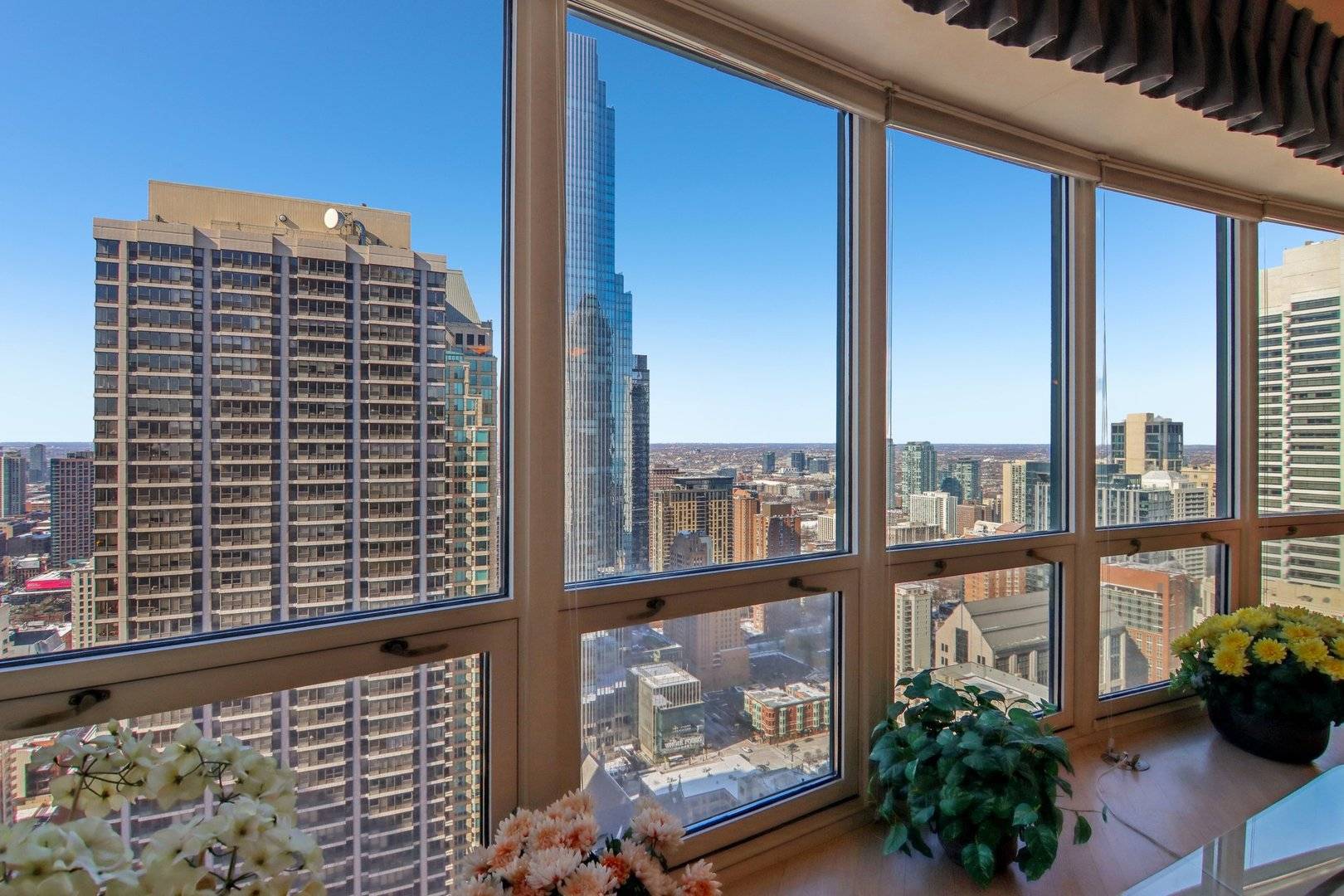 Chicago, IL 60611,100 E HURON ST #3601