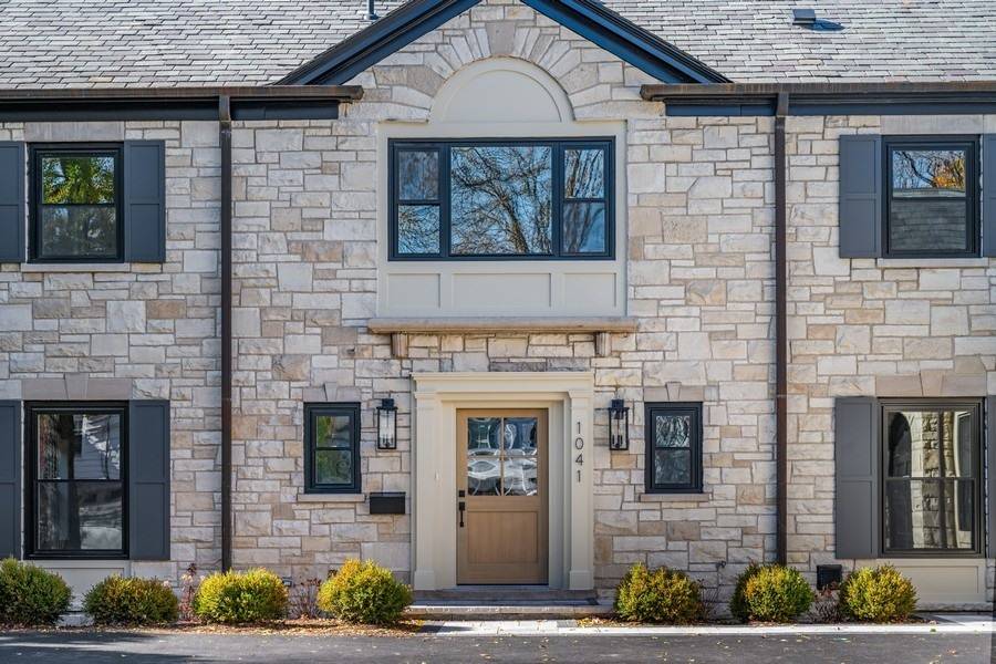 Wilmette, IL 60091,1041 Pawnee RD