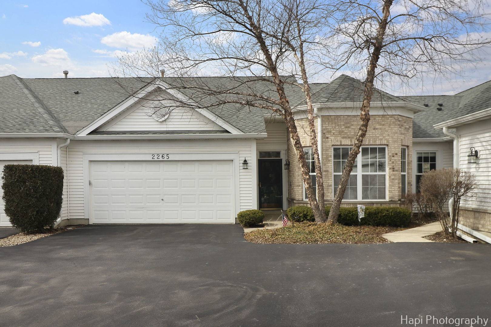 Grayslake, IL 60030,2265 Meadowcroft LN #2