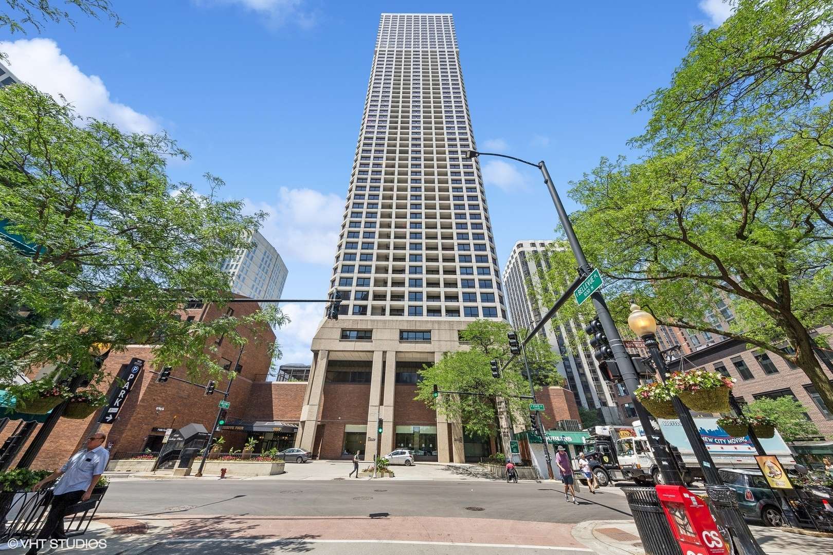 Chicago, IL 60610,1030 N State ST #13L
