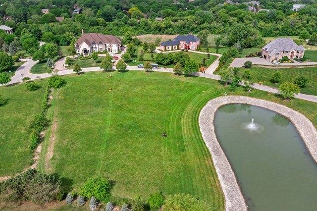 South Barrington, IL 60010,8 Falcon Lakes DR