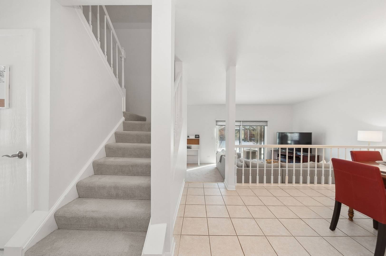 Northbrook, IL 60062,1019 Sussex DR