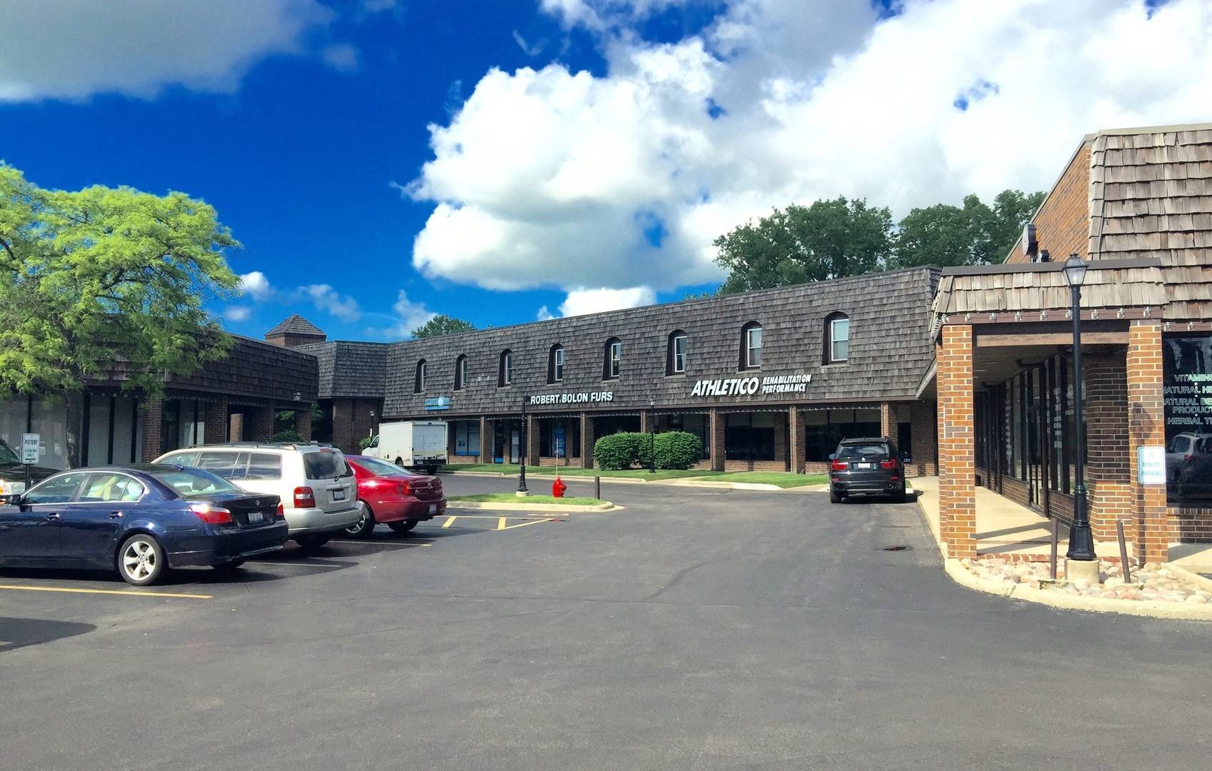 Wheeling, IL 60090,321 - 395 E Dundee RD