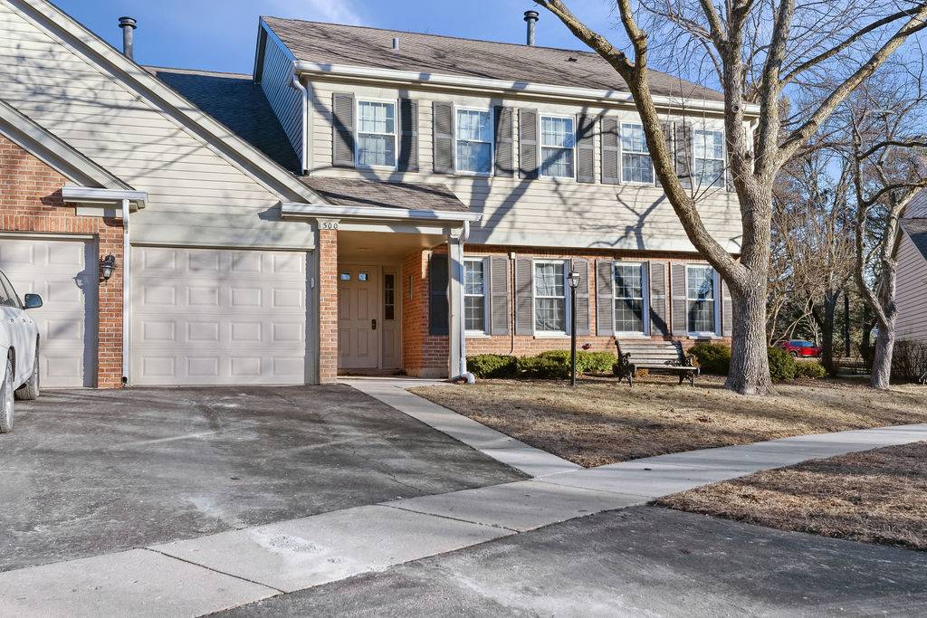 Schaumburg, IL 60193,1300 Pennwood CT #B1