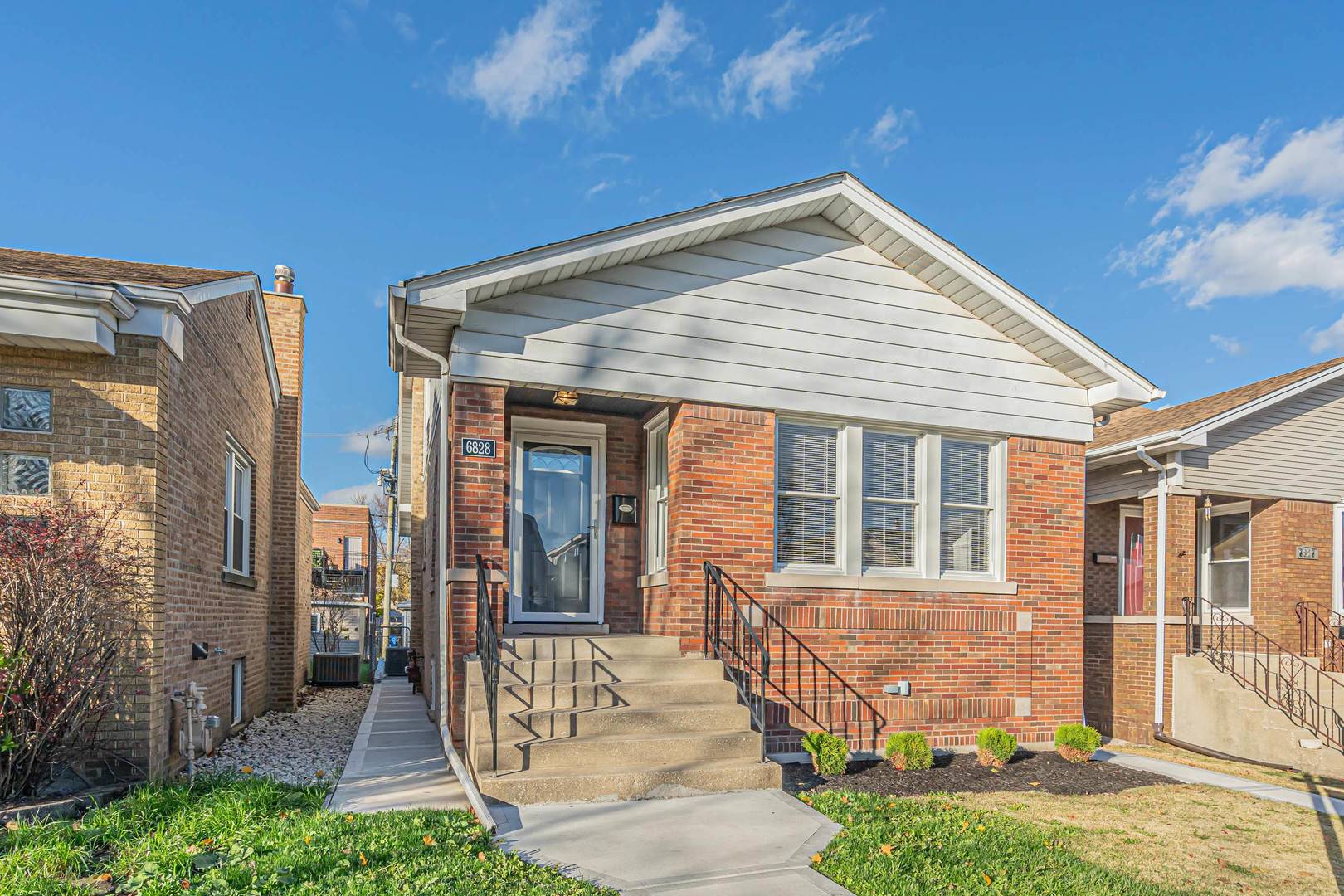 Chicago, IL 60631,6828 W Highland AVE