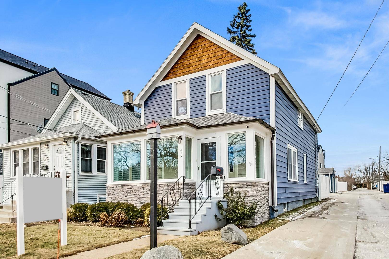 Highland Park, IL 60035,415 Bloom ST